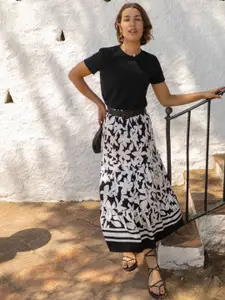 Outzidr Printed Flared Maxi Skirt