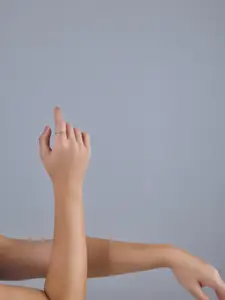 Kushal's Fashion Jewellery Sterling Silver Rhodium-Plated CZ Studded Temple Finger Ring