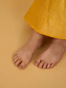Kushal's Fashion Jewellery Gold-Plated Toe Rings