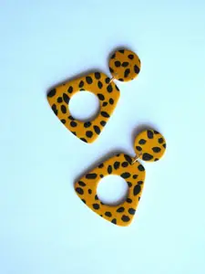 VMA PLAY FASHION Contemporary Drop Earrings