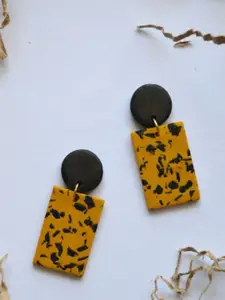 VMA PLAY FASHION Contemporary Drop Earrings