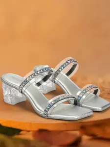 Metro Women Embellished Block Heels Sandals
