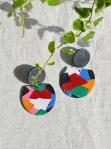 VMA PLAY FASHION Circular Shaped Drop Earrings