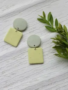 VMA PLAY FASHION Brass-Plated Geometric Shaped Drop Earrings