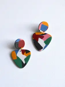 VMA PLAY FASHION Geometric Shaped Drop Earrings