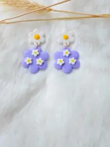 VMA PLAY FASHION Floral Shaped Drop Earrings
