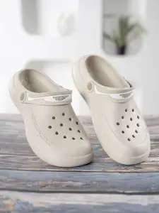 Red Tape Women Rubber Thong Flip-Flops