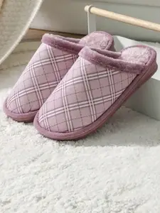 WOLVESDEN Women Winter Fur Room Slipper