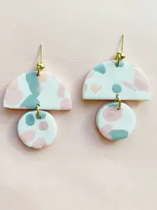 VMA PLAY FASHION Geometric Shaped Drop Earrings