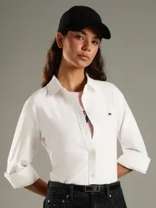 Tommy Hilfiger Pure Cotton Spread Collar Casual Shirt