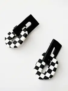 VMA PLAY FASHION Gold-Plated Geometric Drop Earrings