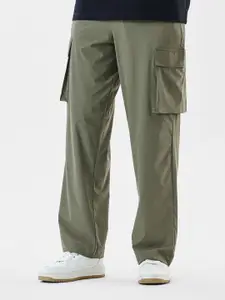 Snitch Men Olive Mid-Rise Regular Fit Cargo Pants