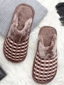 WOLVESDEN Women Printed Slip-On