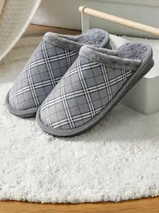 WOLVESDEN Women Printed Fur Slip-On Flip Flops