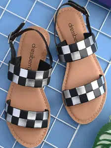 DressBerry Women Colourblocked Round Toe One Toe Flats