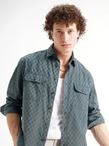HIGHLANDER Men Checked Spread Collar Casual Shirt