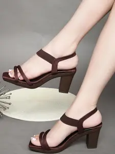 XE Looks Block Sandals