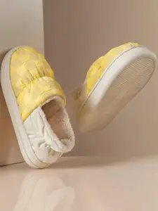 DRUNKEN Women Winter Checked Yellow Room Slippers