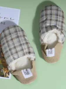 DRUNKEN Women Winter Checked Blue Room Slippers