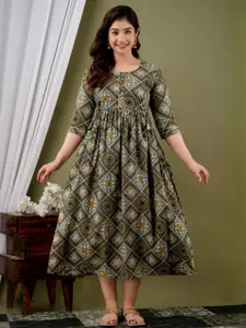 FASHION CLOUD Women Green Kurtis