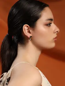 Kazo Contemporary Twist And Turn Studs