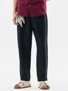 Snitch Men Black Mid-Rise Relaxed Fit Trouser