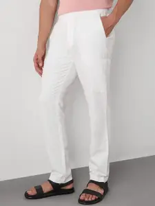 Red Flame Men Solid Relaxed Fit Cargo Trouser