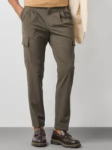 Red Flame Men Relaxed Fit Cargo Trouser