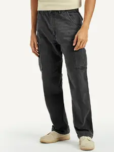 Levis Men Tapered Fit Mid-Rise Jeans