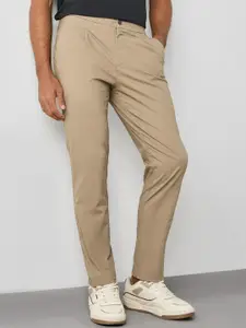 Red Flame Men Relaxed Tapered Fit Mid-Rise Pleated Trousers