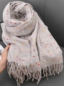 QUECY Women Checked Scarf with Tasselled