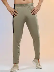 Technosport Men Slim-Fit Mid-Rise Sports Track Pant