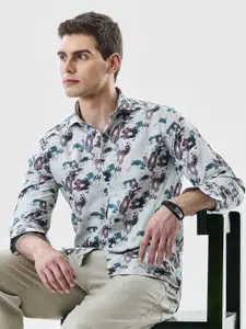 Snitch Men Relaxed Fit Floral Printed Spread Collar Casual Shirt