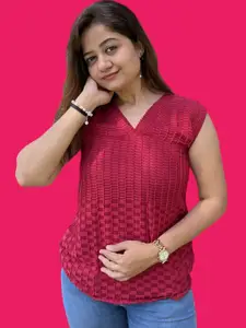 Bhanderi Fashion Women Geometric Self Design V-Neck Sleeveless Top