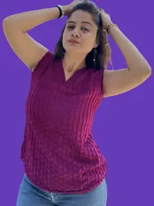 Bhanderi Fashion Women Self Design V-Neck Top