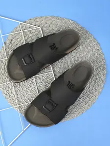 The Roadster Lifestyle Co. Men Buckle Comfort Sandals