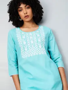 max Women Embroidered Chikankari Straight Kurta