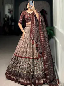 LADY SHOPI Floral Printed Ready to Wear Lehenga & Unstitched Blouse With Dupatta