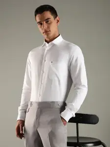 Tommy Hilfiger Spread Collar Regular Fit Pure Cotton Casual Shirt