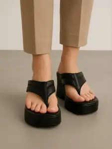 GLO GLAMP Peep Toe Wedge Sandals