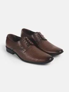 Mochi Men Textured Leather Formal Derbys