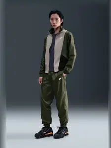 Nike Club Men's Woven Tracksuit