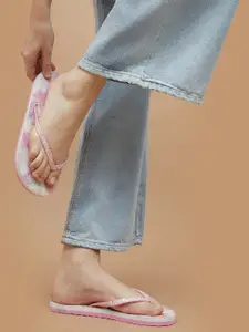 Ginger by Lifestyle Women Printed Thong Flip-Flops