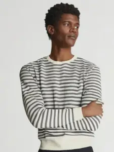 MACK JONNEY Men Striped Pockets T-shirt