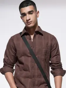 HIGHLANDER Men Comfort Slim Fit Opaque Checked Casual Shirt