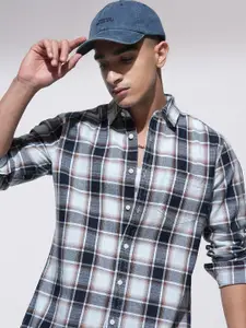 HIGHLANDER Men Comfort Slim Fit Opaque Checked Casual Shirt