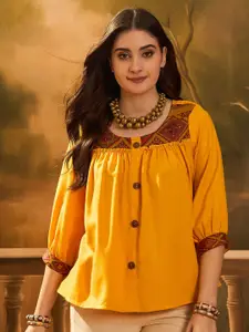 Sangria Self Design Round Neck Top