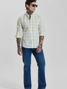 Snitch Men Slim Fit Opaque Checked Casual Shirt