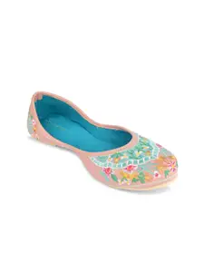 Sangria Women Embroidered Slip-on Mojaris