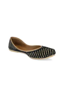 Anouk Women Embellished Ethnic Mojaris Flats